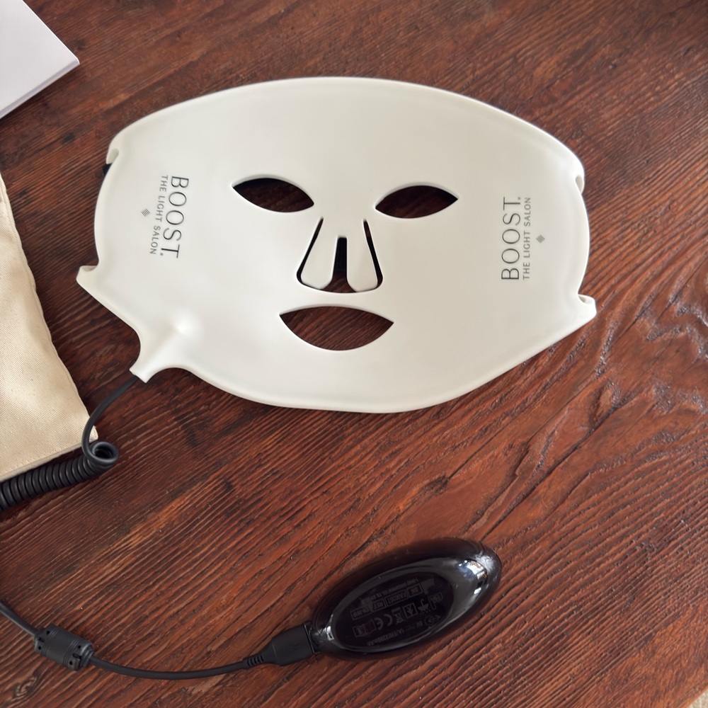 The Light Salon, Boost LED Mask - Picture 2 of 7